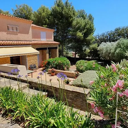 Des Vignes Villa *
